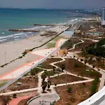 Wonderful Trinity Beach House In Crespo.