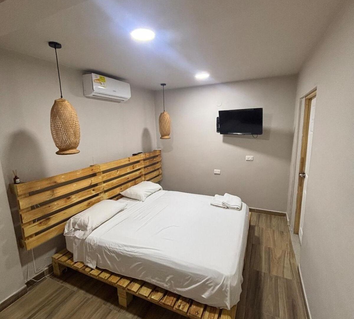 Сasa de vacaciones Wonderful Trinity House In Crespo. *
