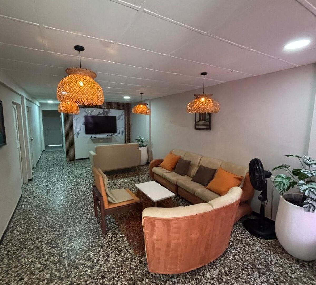 Wonderful Trinity House In Crespo.