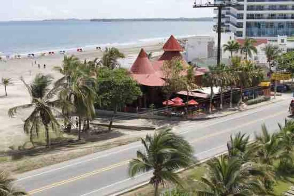 Сasa de vacaciones Wonderful Trinity House In Crespo. Cartagena