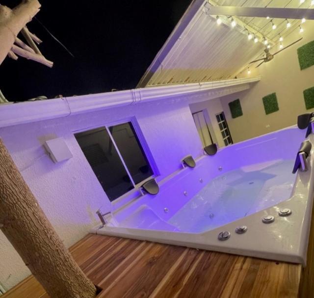 Wonderful Trinity House In Crespo.