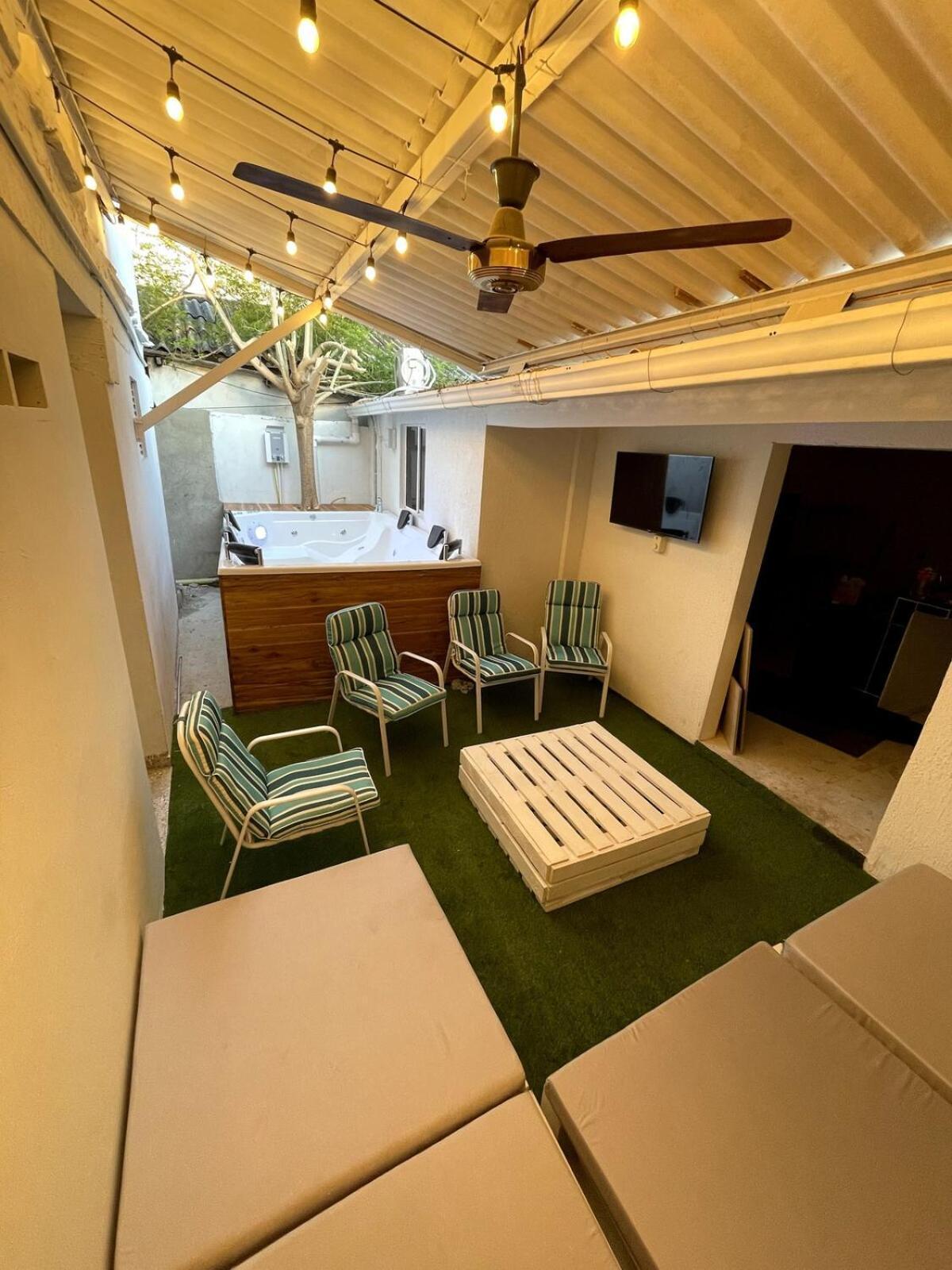 Сasa de vacaciones Wonderful Trinity House In Crespo. *